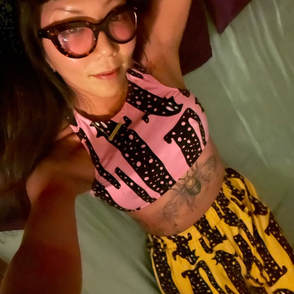 Meet your Posher, Miss - Picture 2 of 2